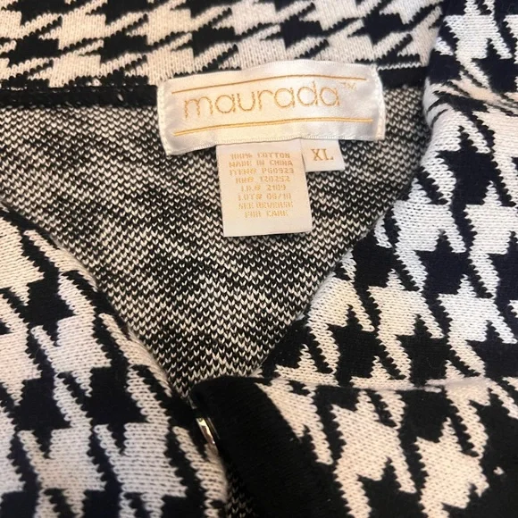 Black and White Houndstooth Cape Jacket w/ Sleeves, Size XL - Picture 2 of 4